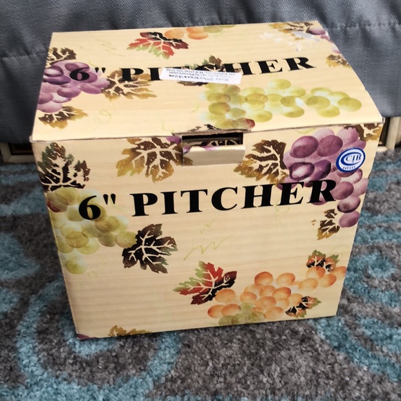 NWT casa elite home collections. 6 inch pitcher - Picture 8 of 8